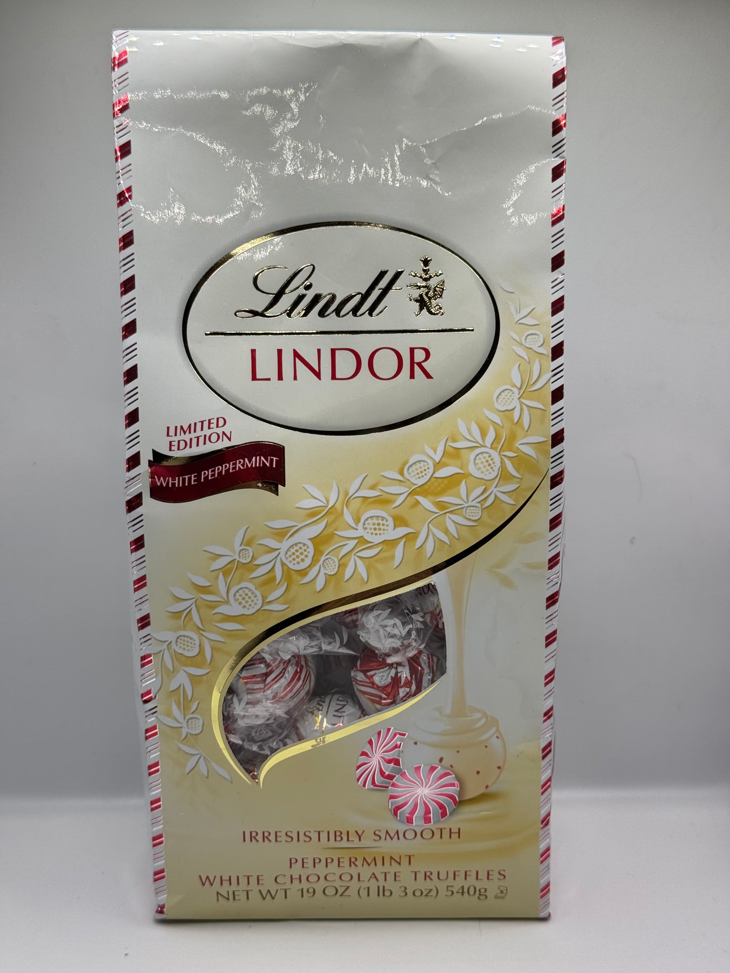 Lindor Lindt limited edition white peppermint truffles 540g XL bag